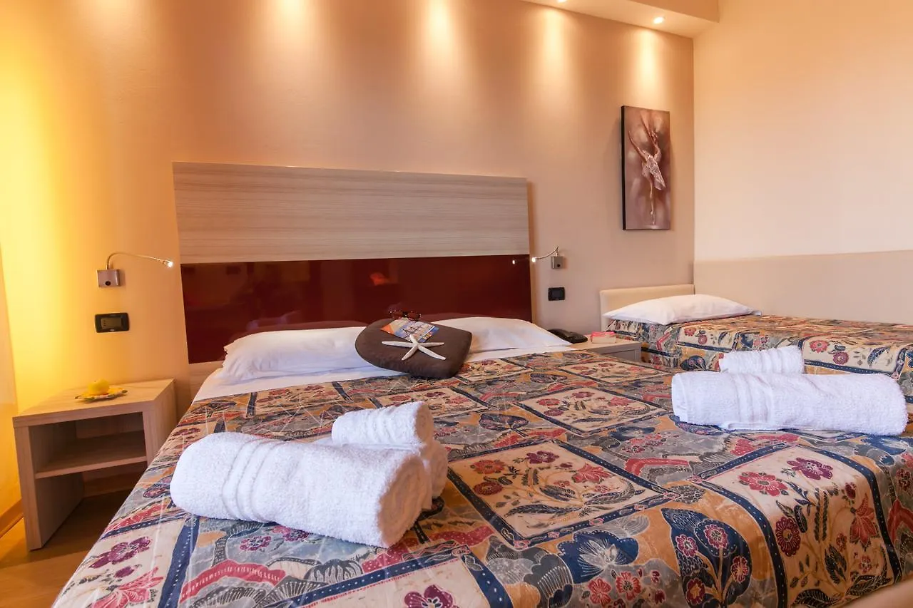 Hotel Krone Лидо-ди-Классе Италия